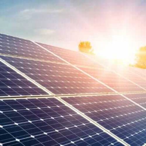 SolarGaps erklärt: Wie funktioniert Solartechnik – wieso produzieren unsere Außenrollos elektrischen Strom?